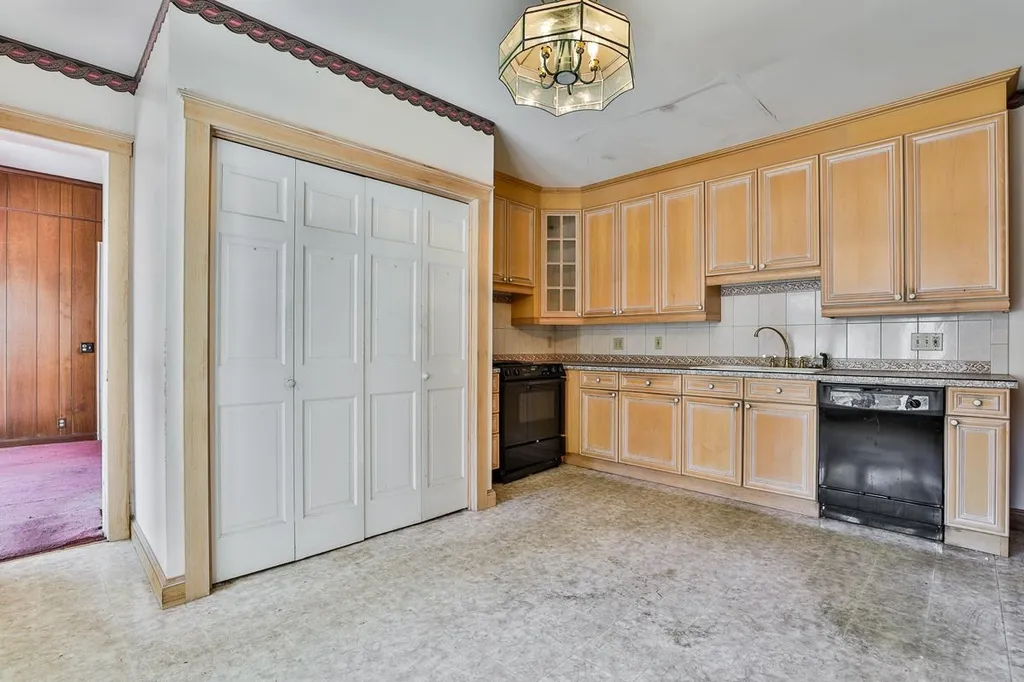 16 Arlington Street Nashua NH 03060
