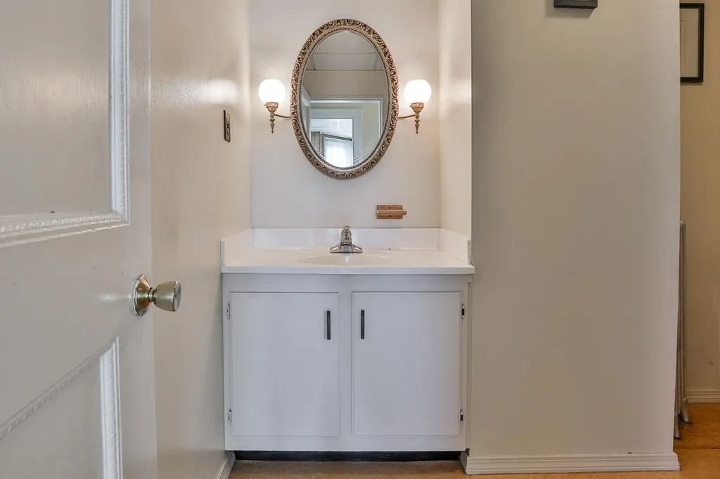 16 Arlington Street Nashua NH 03060