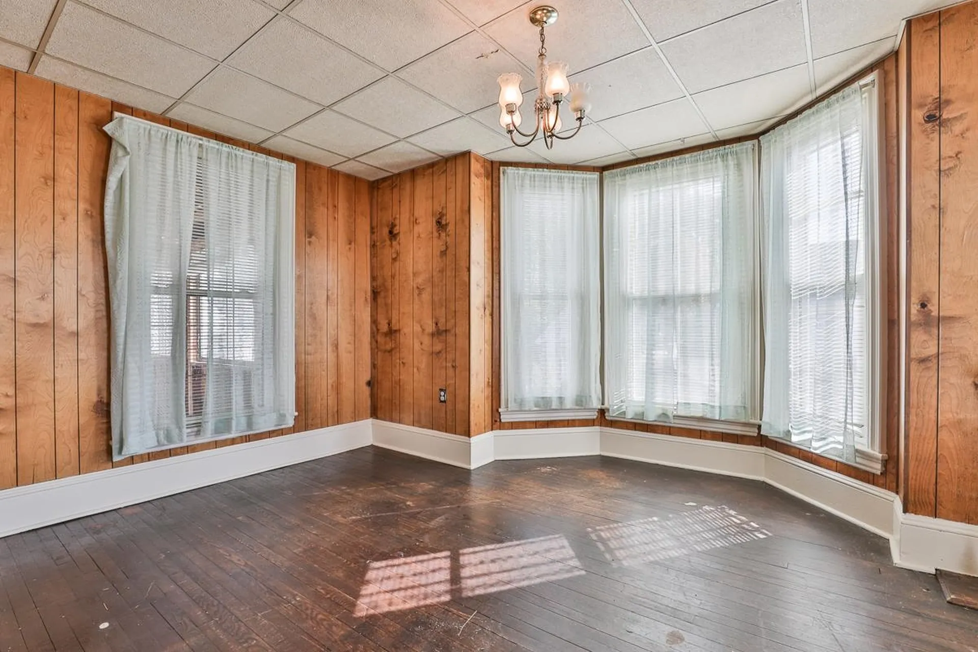 16 Arlington Street Nashua NH 03060