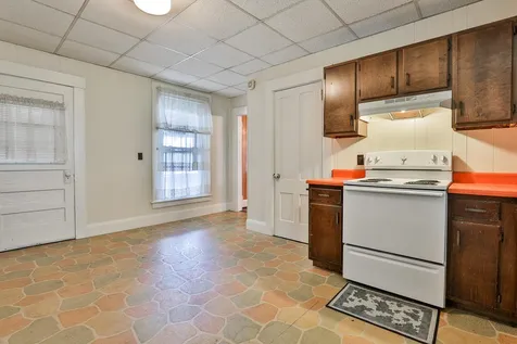16 Arlington Street Nashua NH 03060