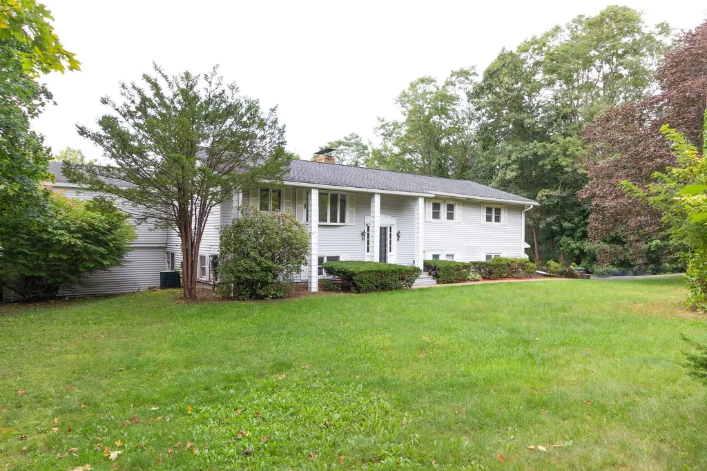 79 Main Street Hooksett NH 03106