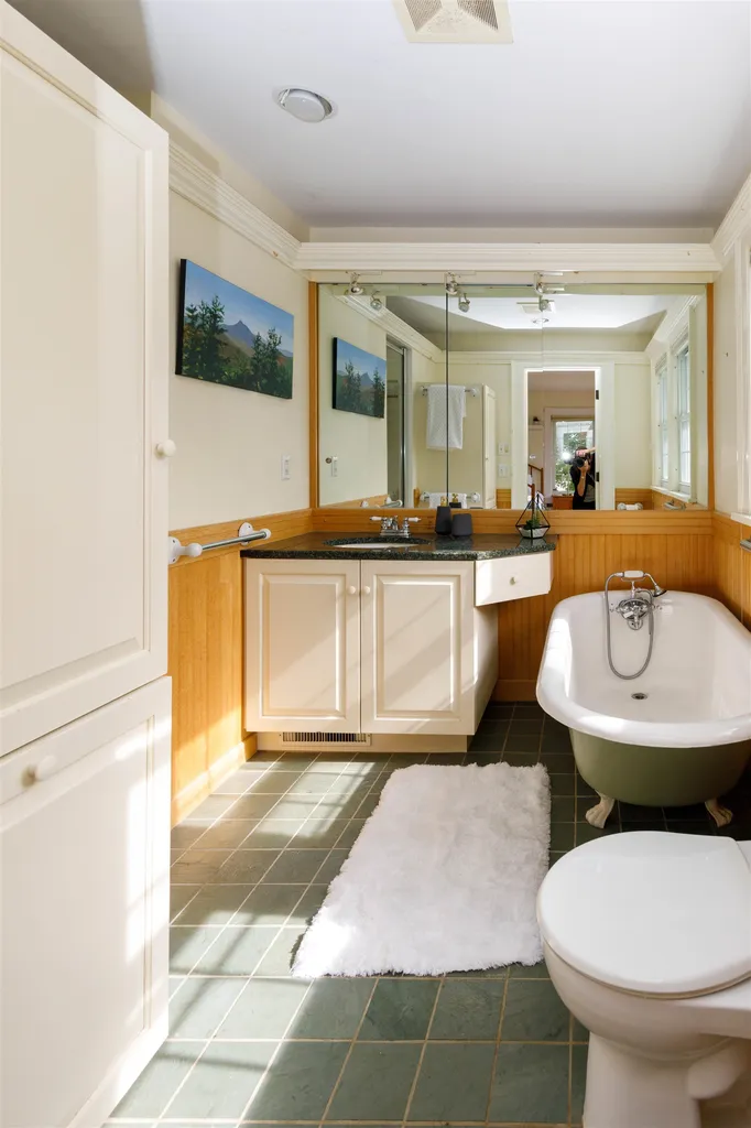 14 Kingsland Terrace Burlington VT 05401