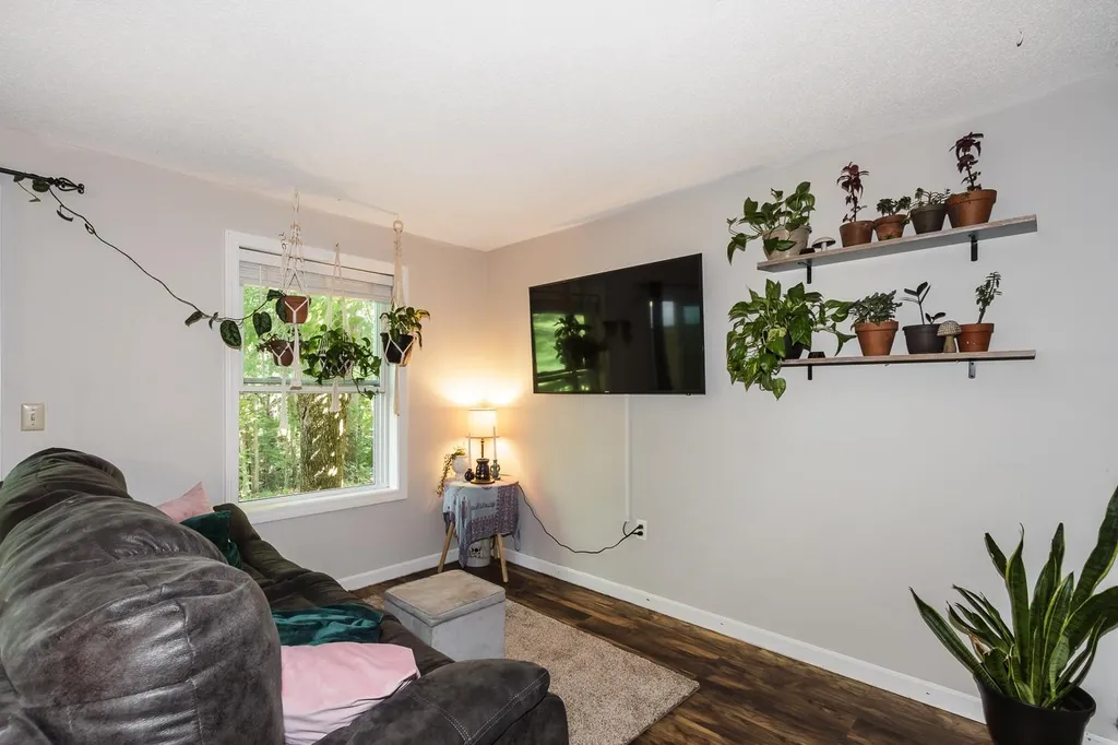 30 Modena Drive Concord NH 03303
