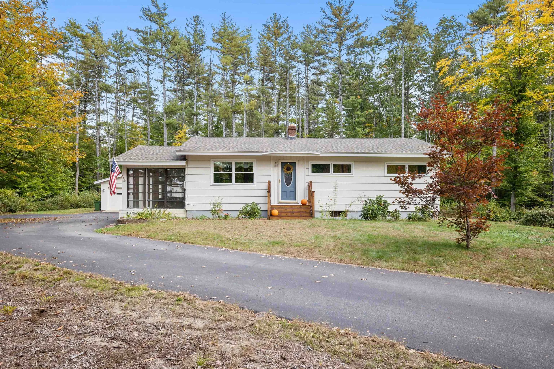 27 Bow Center Road Bow NH 03304