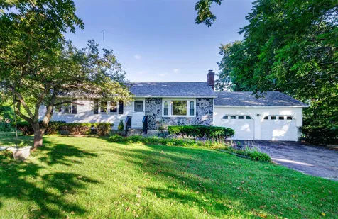 61 Pillsbury Road Londonderry NH 03053