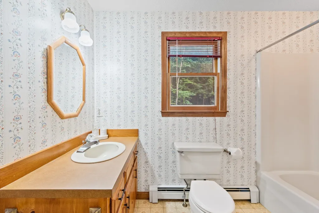 13 Winterberry Drive Amherst NH 03031