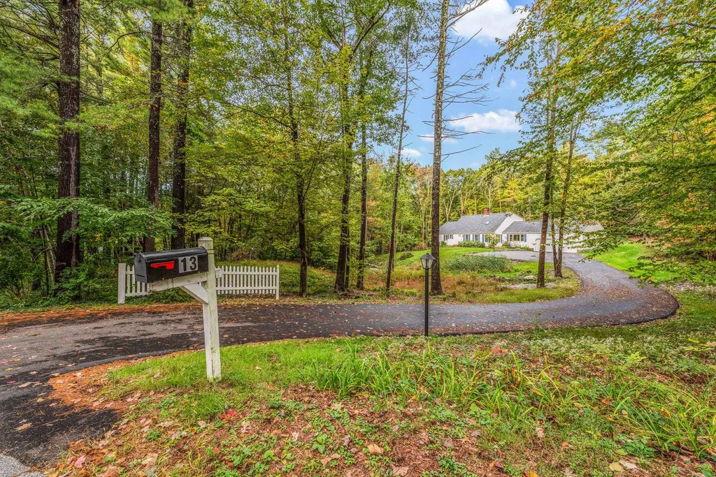 13 Winterberry Drive Amherst NH 03031