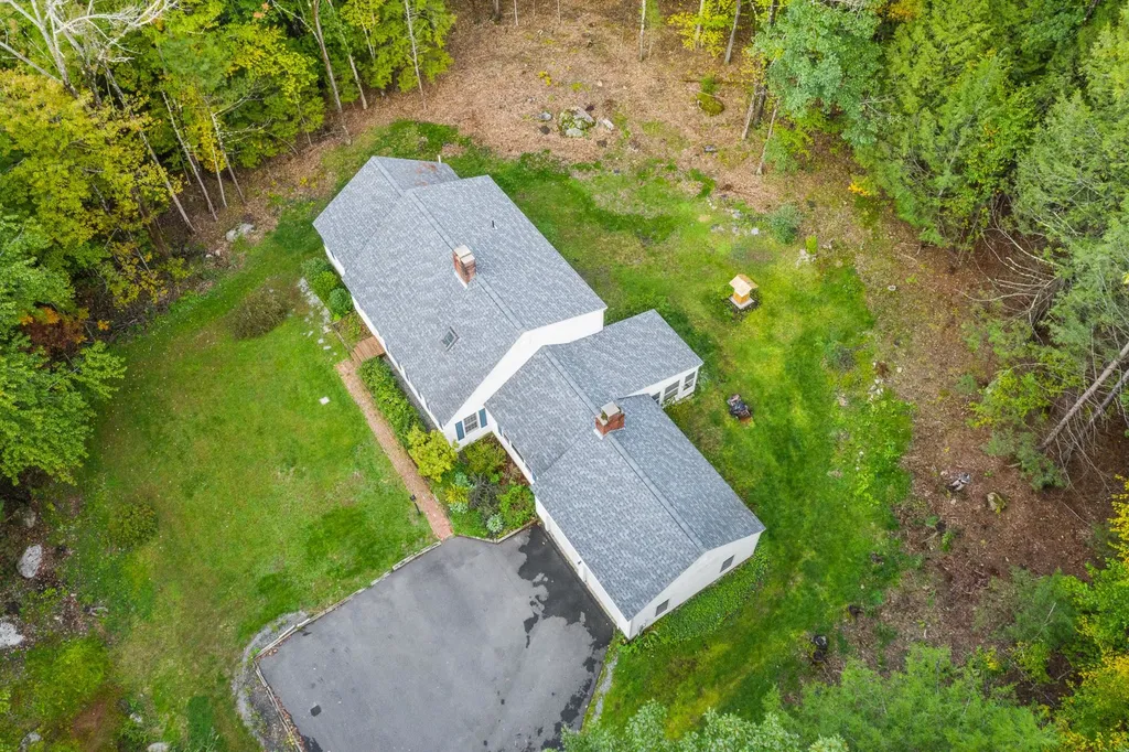 13 Winterberry Drive Amherst NH 03031