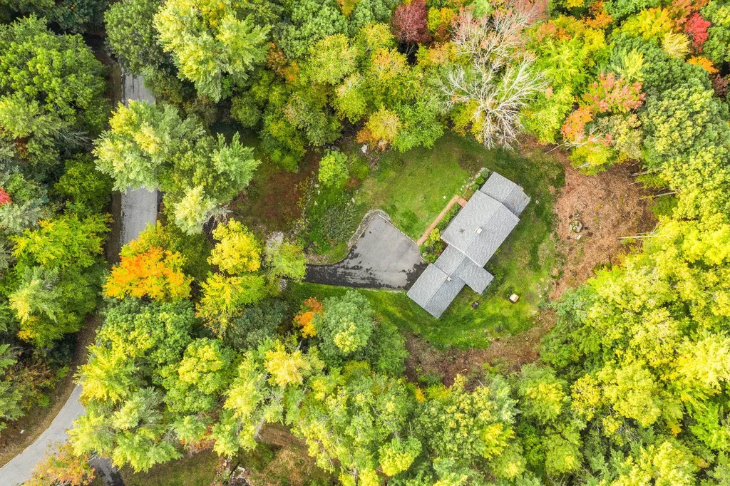 13 Winterberry Drive Amherst NH 03031