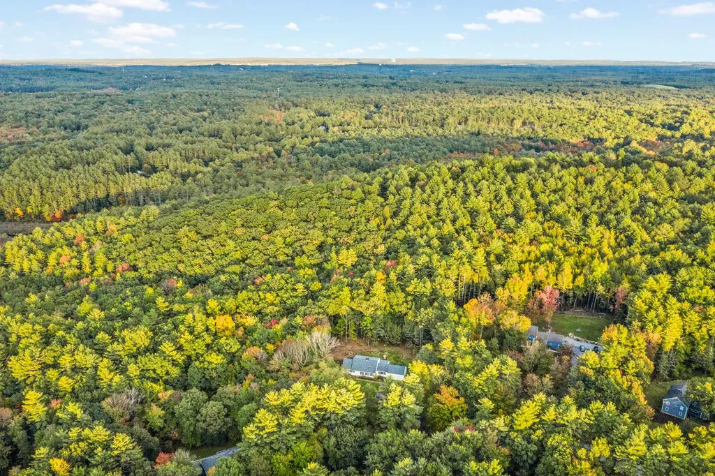 13 Winterberry Drive Amherst NH 03031