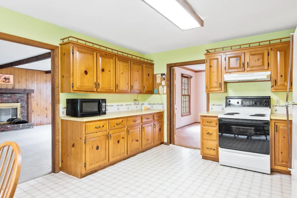 13 Winterberry Drive Amherst NH 03031