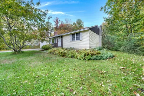 5 Woodhaven Drive Barrington NH 03825