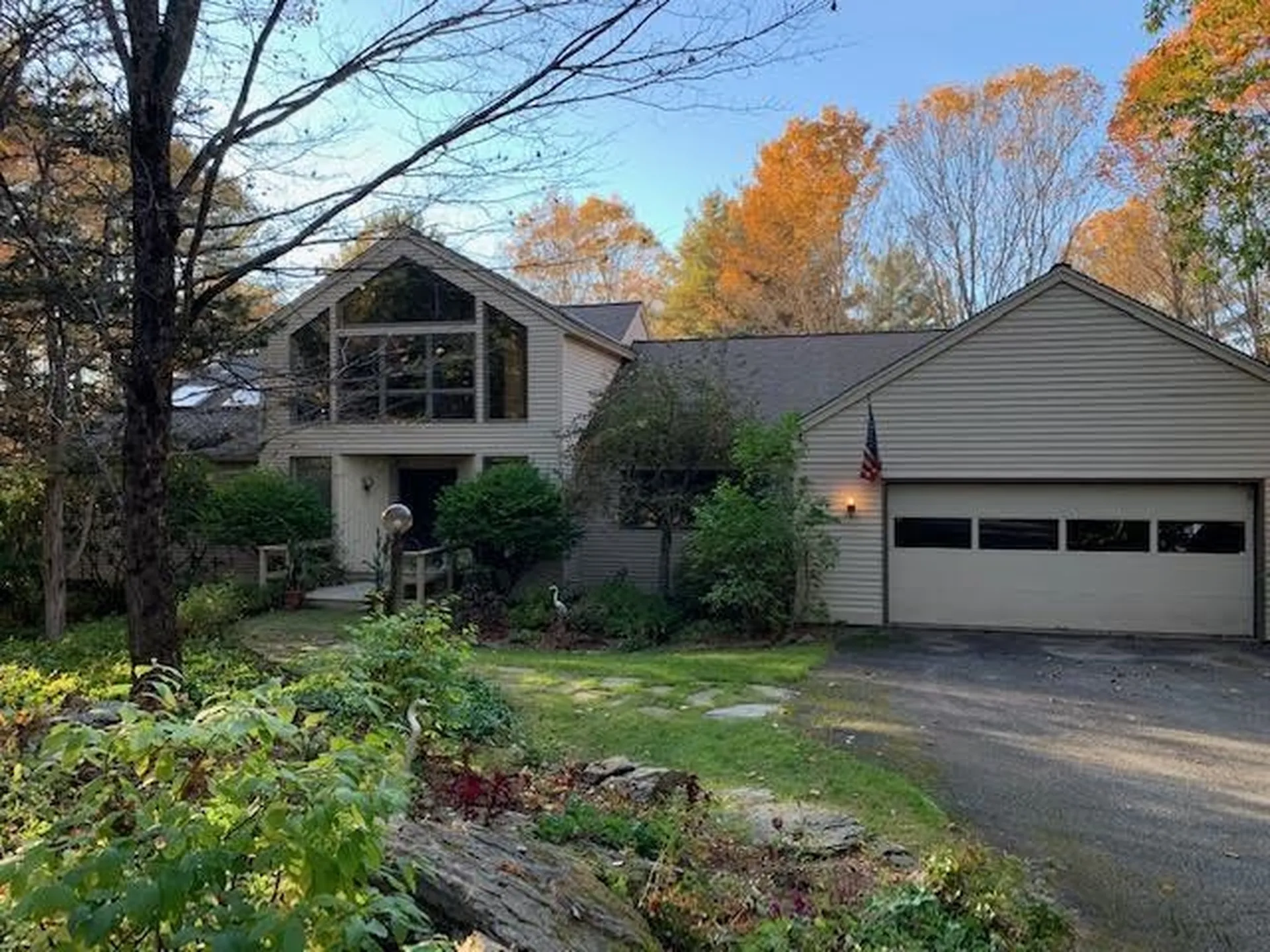 102 Hendee Way Hartford VT 05059