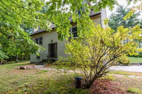 81 Goffstown Road Hooksett NH 03106