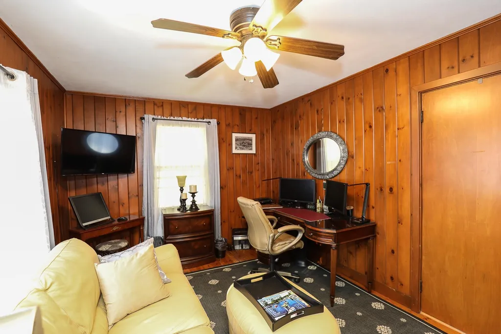 1479 Hall Street Manchester NH 03104