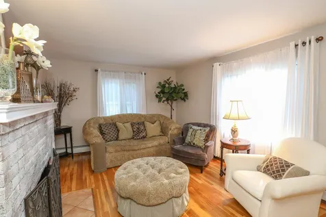 1479 Hall Street Manchester NH 03104