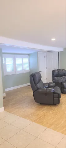 33 Hickory Avenue North Hampton NH 03862