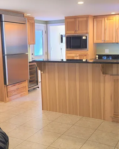 33 Hickory Avenue North Hampton NH 03862