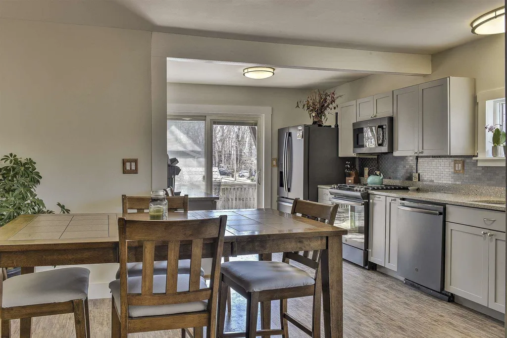 580 S Main Street Brattleboro VT 05301