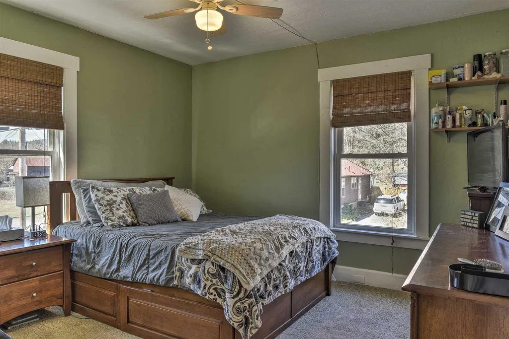 580 S Main Street Brattleboro VT 05301