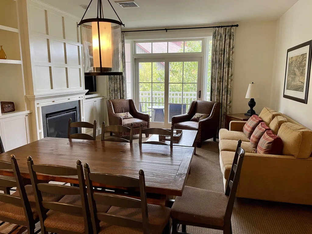 102 Forest 232 / Iii Drive Warren VT 05674