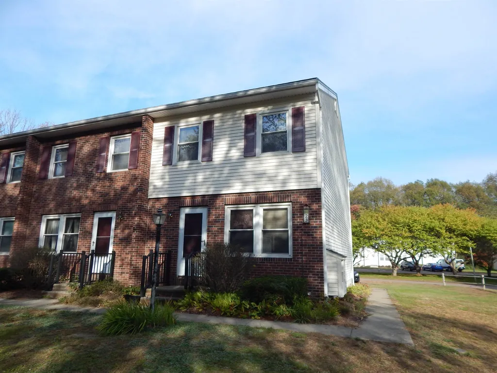 23 Woodlins Circle Colchester VT 05446