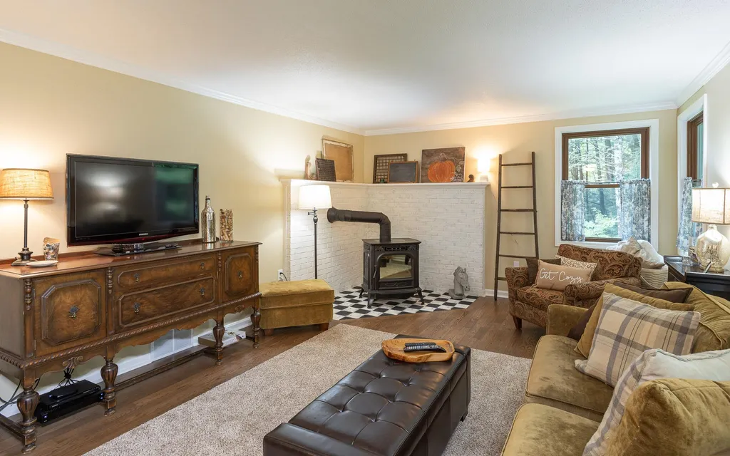 83 Darling Road Keene NH 03431