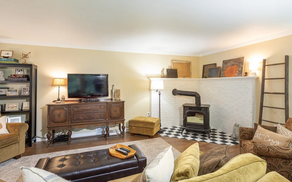 83 Darling Road Keene NH 03431