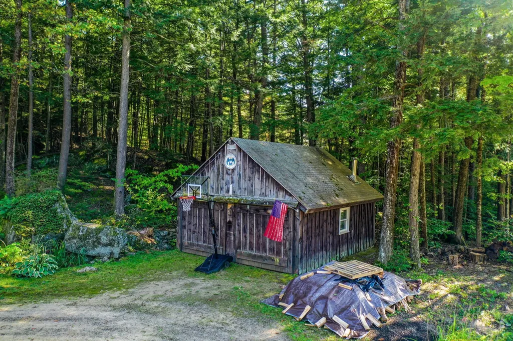 92 Collins Brook Road Meredith NH 03253