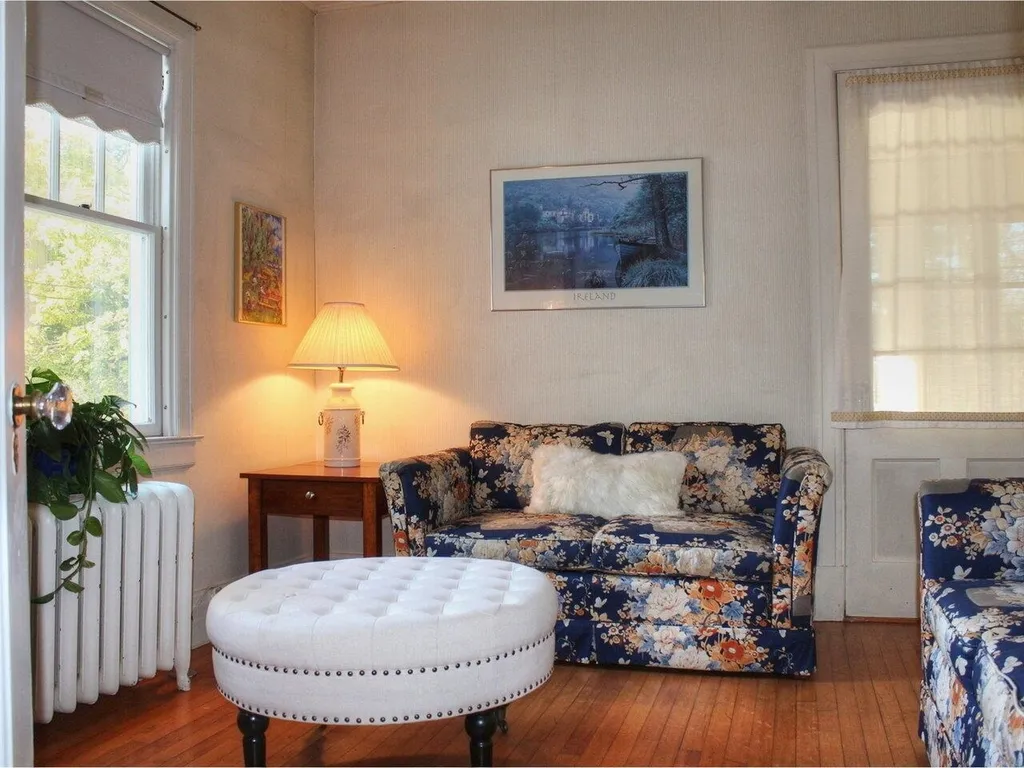 5166 Shelburne Road Shelburne VT 05482