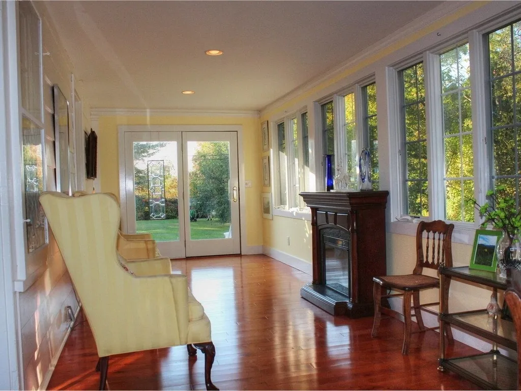 5166 Shelburne Road Shelburne VT 05482