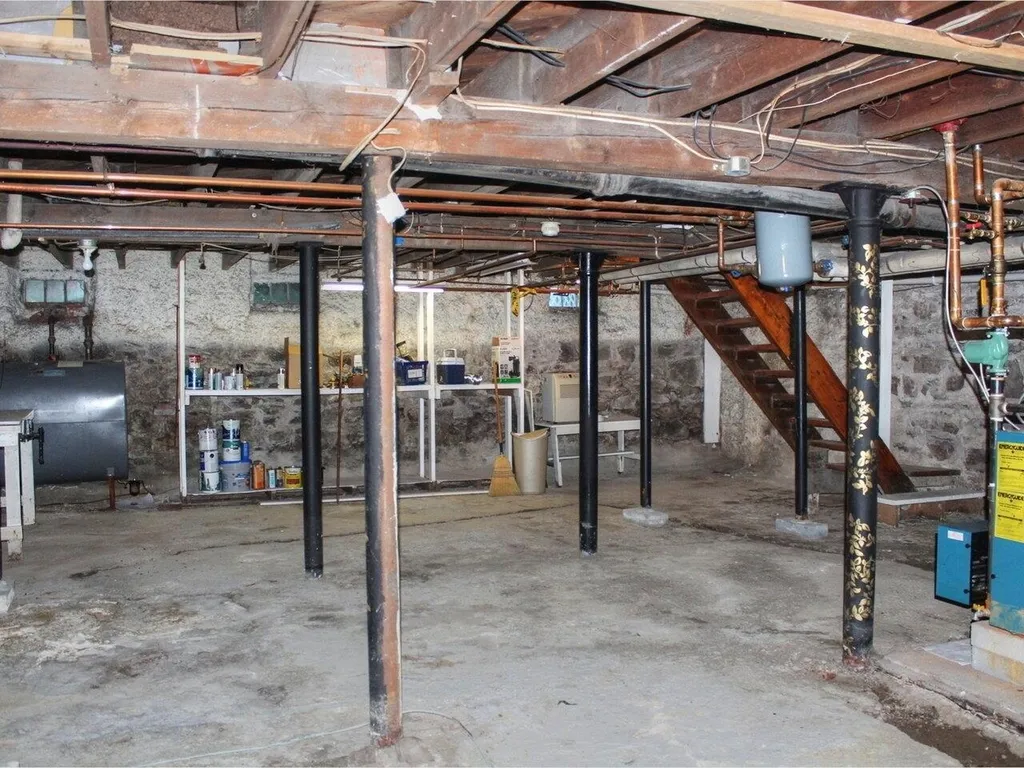 5166 Shelburne Road Shelburne VT 05482
