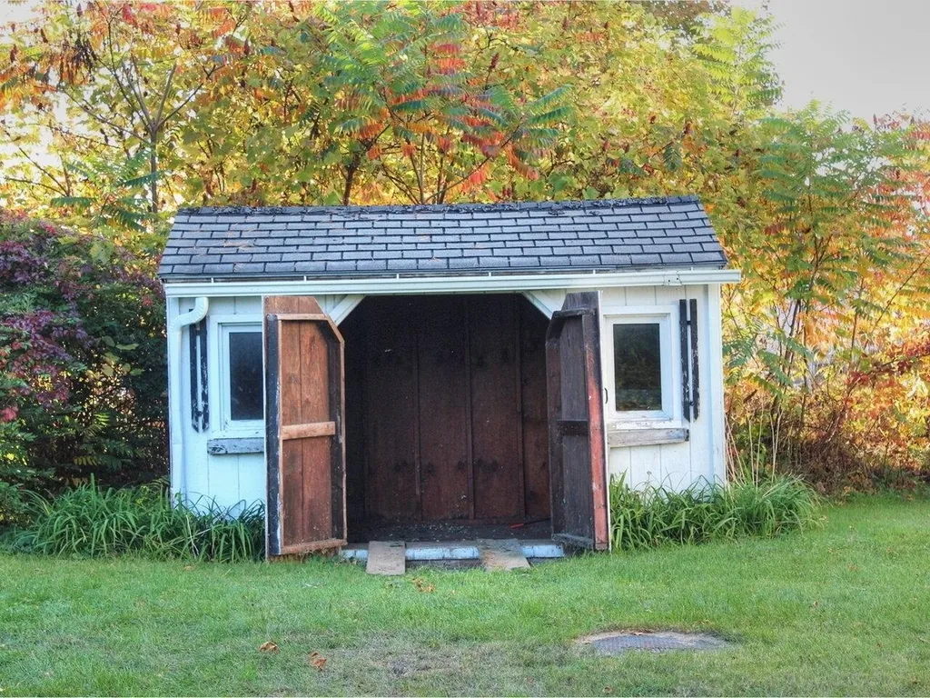 5166 Shelburne Road Shelburne VT 05482