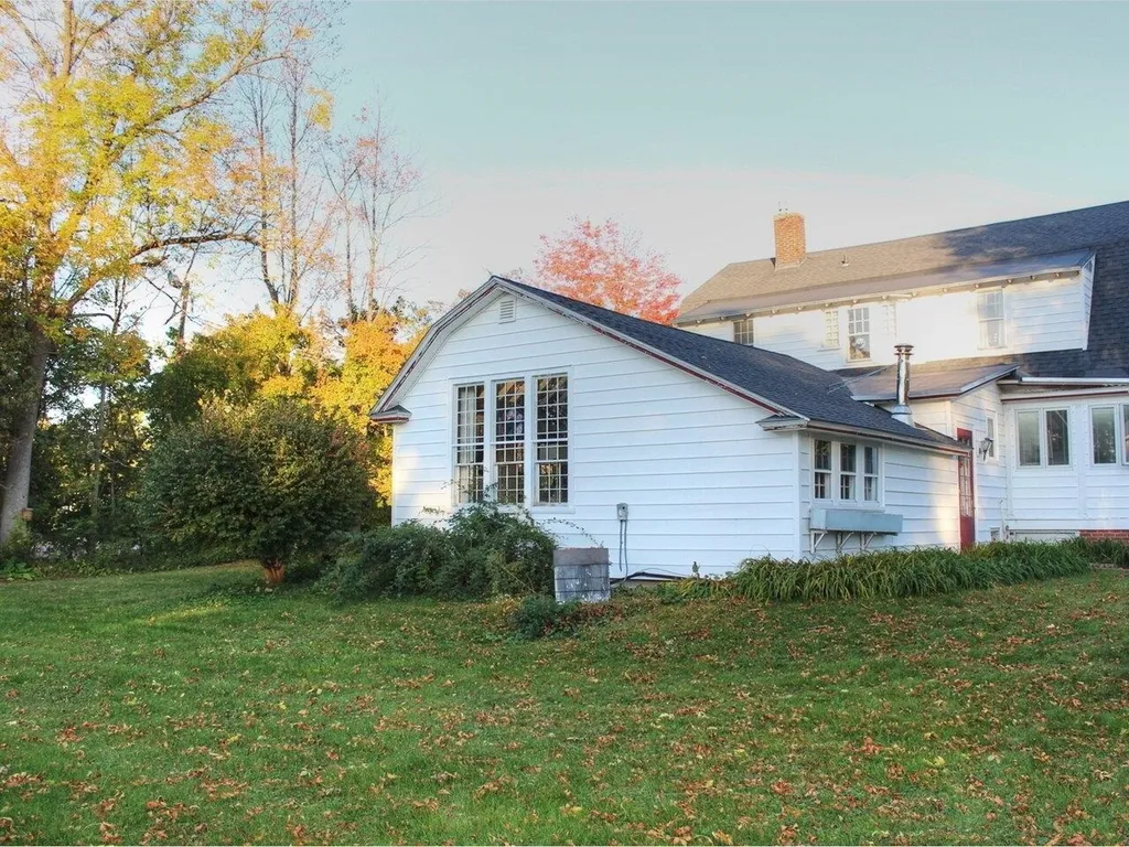 5166 Shelburne Road Shelburne VT 05482