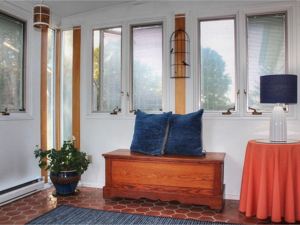 5166 Shelburne Road Shelburne VT 05482
