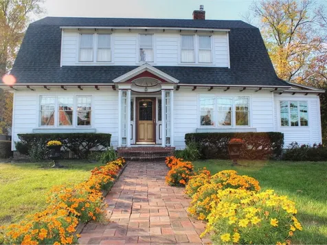 5166 Shelburne Road Shelburne VT 05482