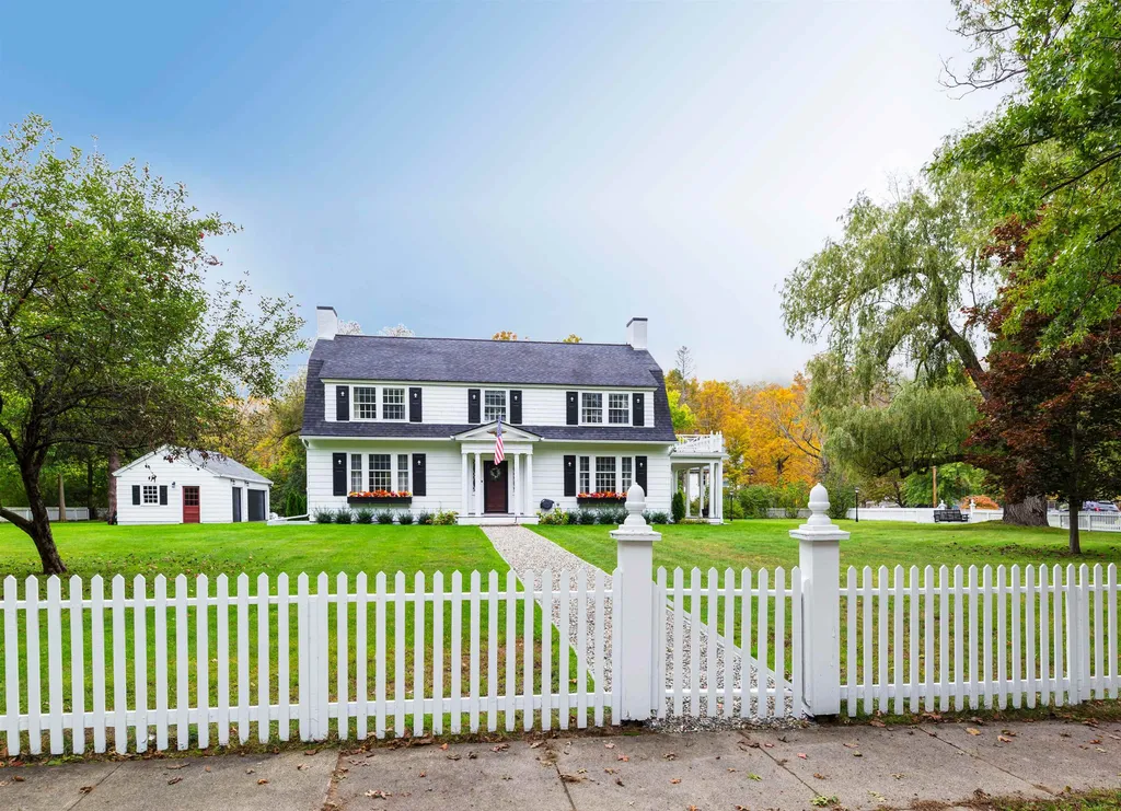 29 Pulaski Street Newbury VT 05051