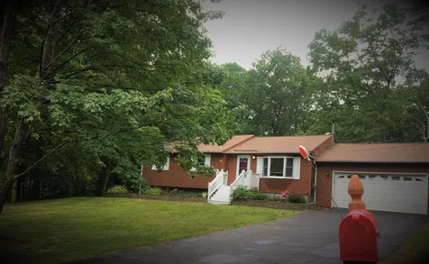 5 Viza Avenue Derry NH 03038