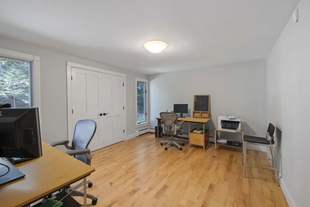 24 Low Road Hanover NH 03755