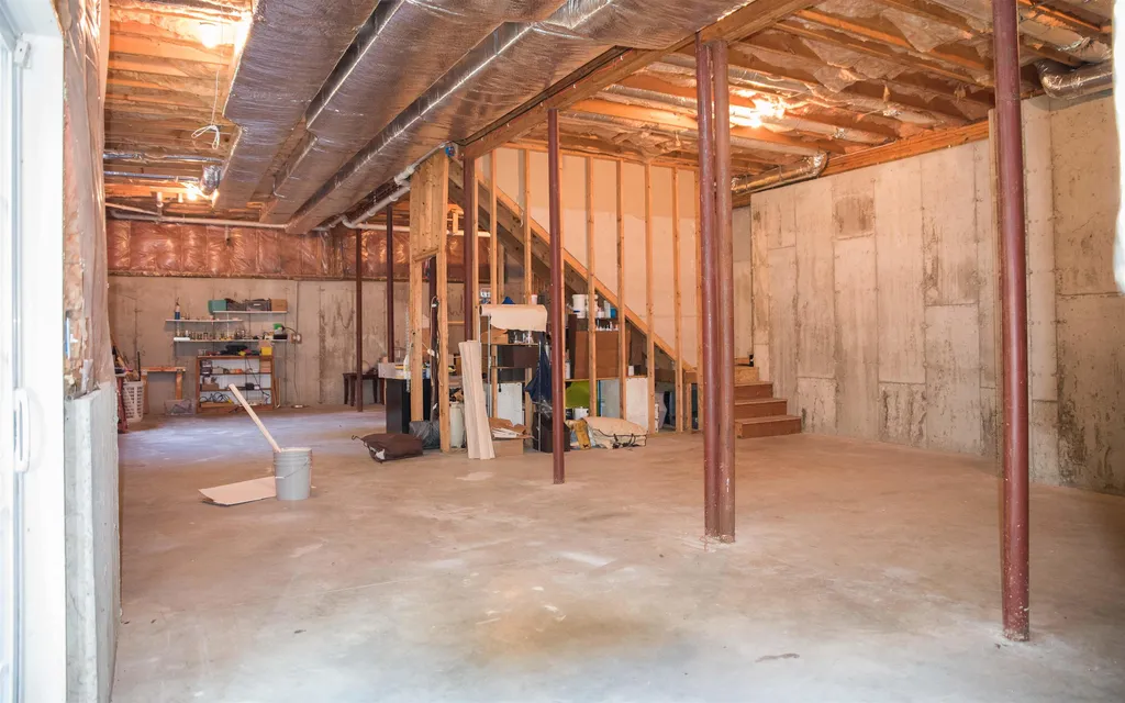 20 Thurston Drive Lee NH 03861