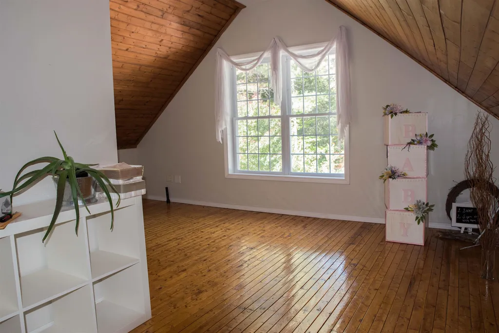 20 Thurston Drive Lee NH 03861