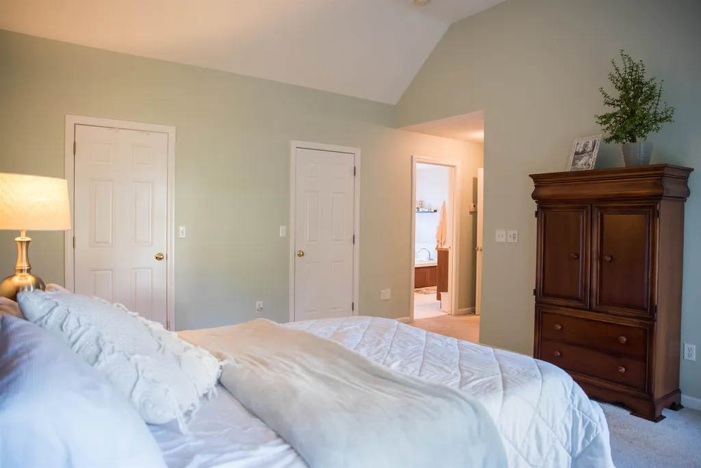 20 Thurston Drive Lee NH 03861