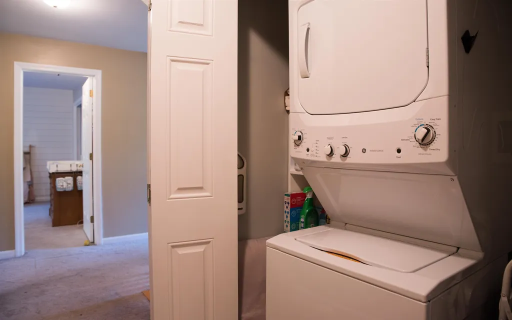 20 Thurston Drive Lee NH 03861
