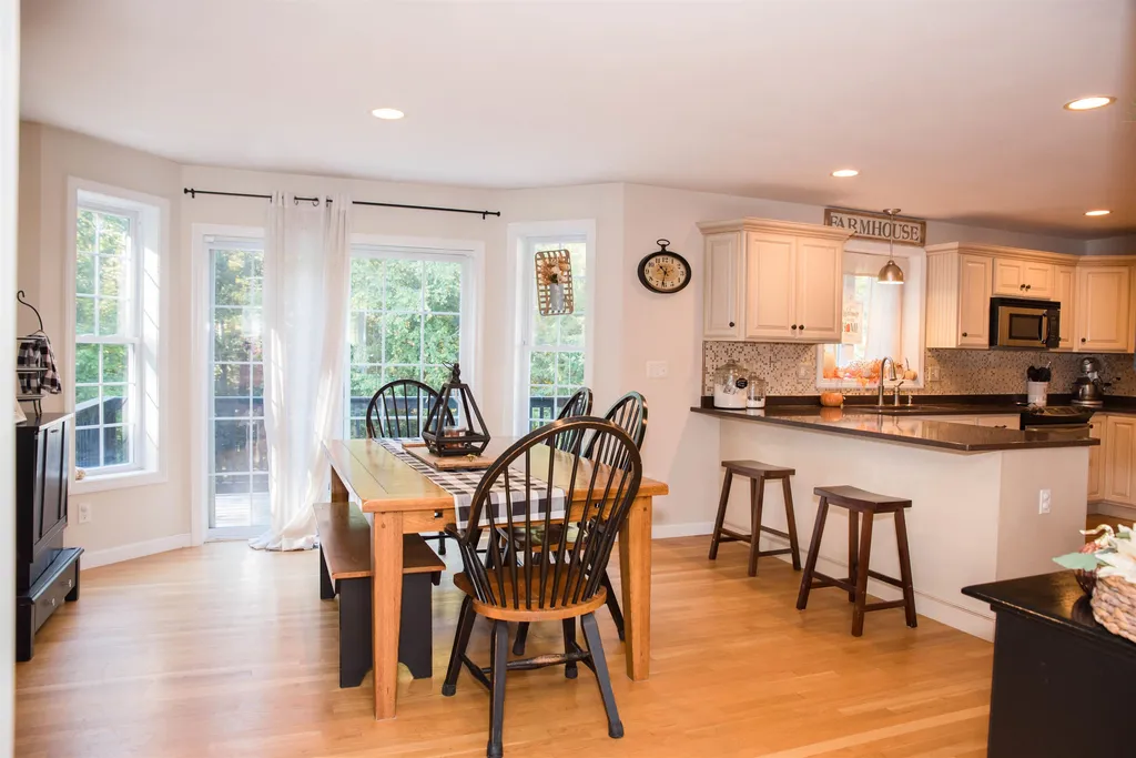 20 Thurston Drive Lee NH 03861