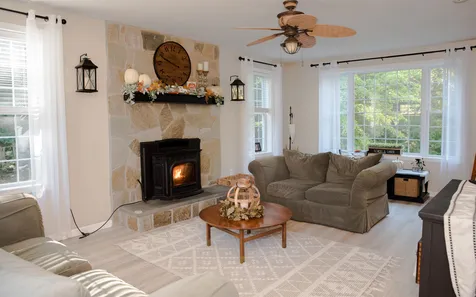 20 Thurston Drive Lee NH 03861