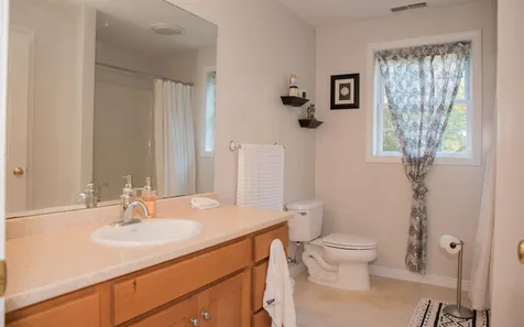 20 Thurston Drive Lee NH 03861