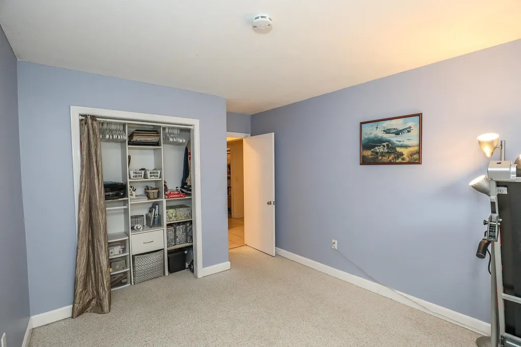 4 Fairfax Avenue Derry NH 03038