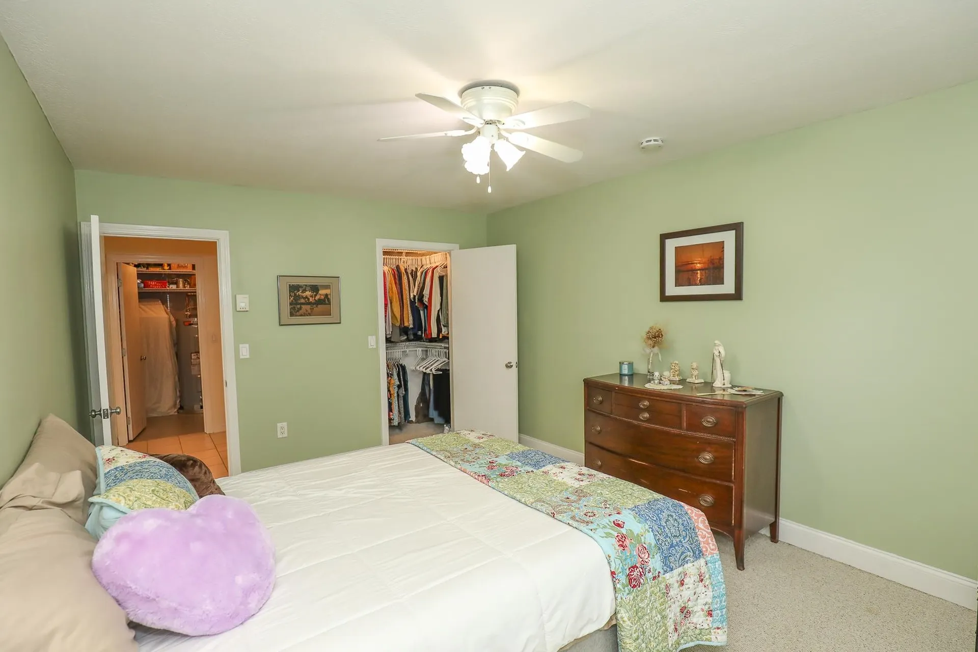 4 Fairfax Avenue Derry NH 03038