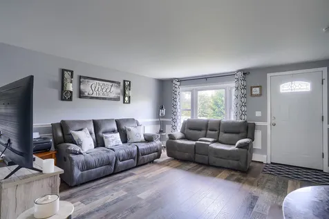 9 Foxtail Lane Goffstown NH 03045