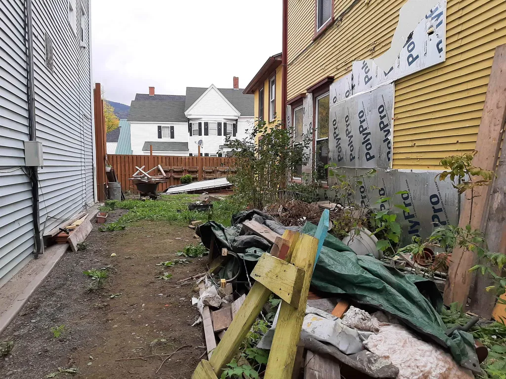 121 Main Street Colebrook NH 03576